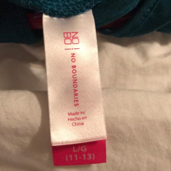 Ladies blouse - Picture 2 of 3